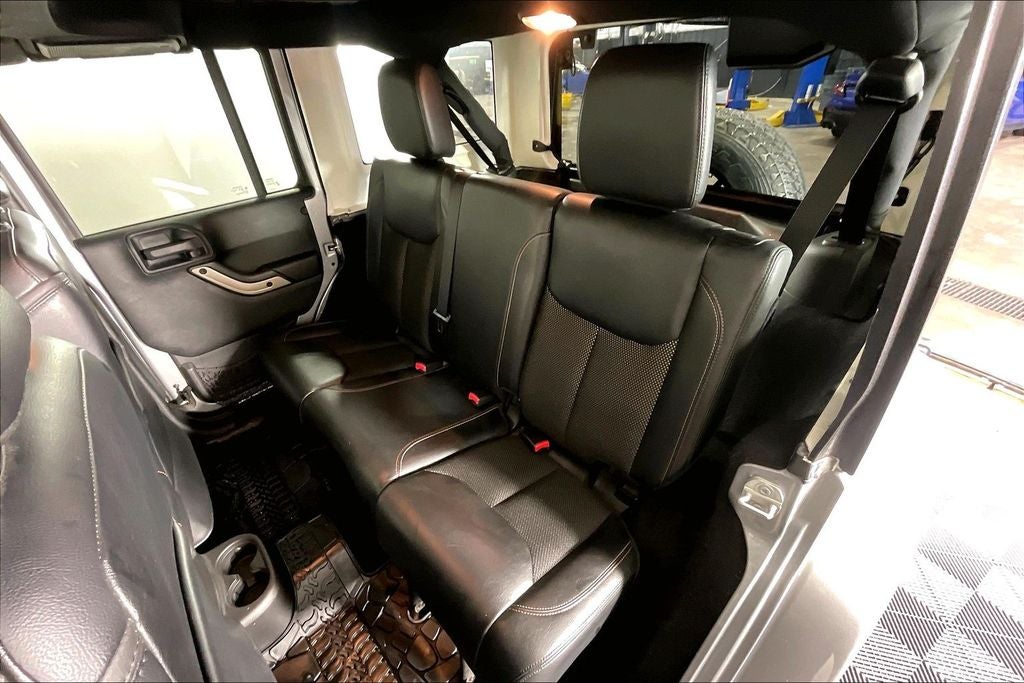 2016 Jeep Wrangler Unlimited Sahara