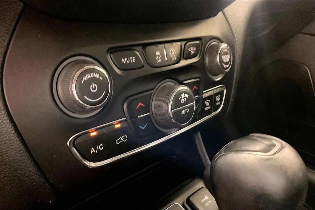 2022 Jeep Cherokee Trailhawk