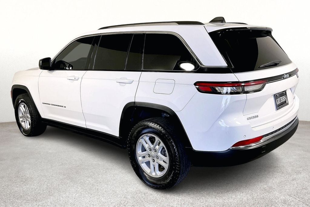 2023 Jeep Grand Cherokee Laredo