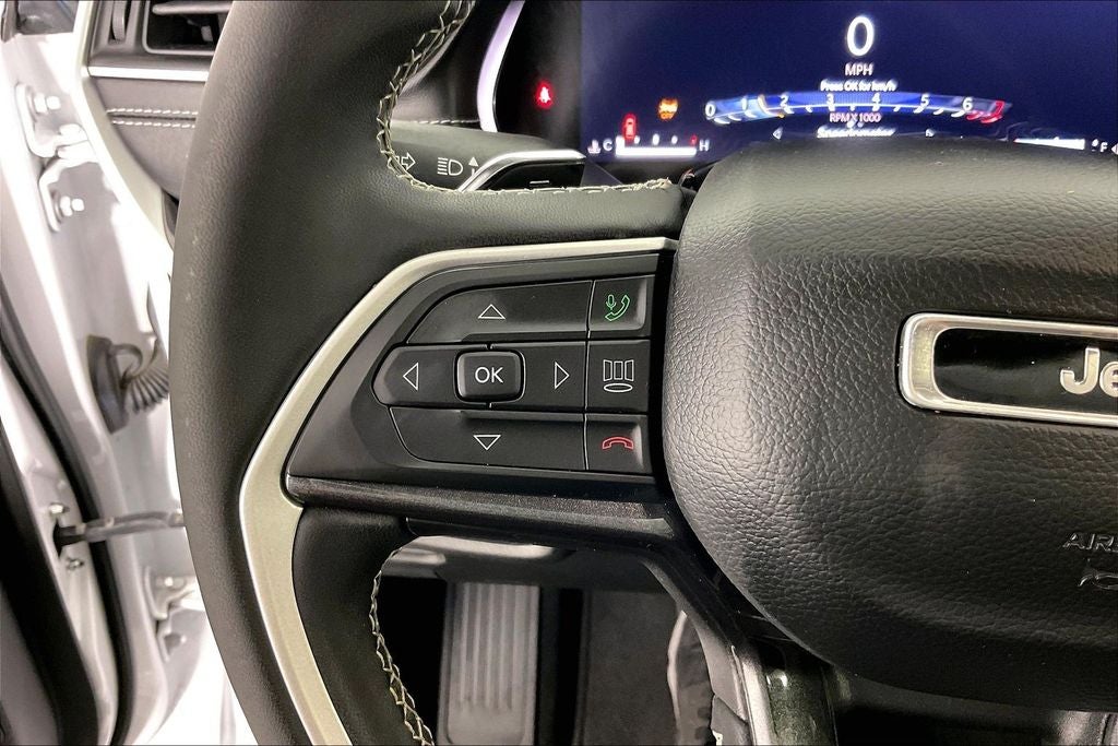 2023 Jeep Grand Cherokee Laredo