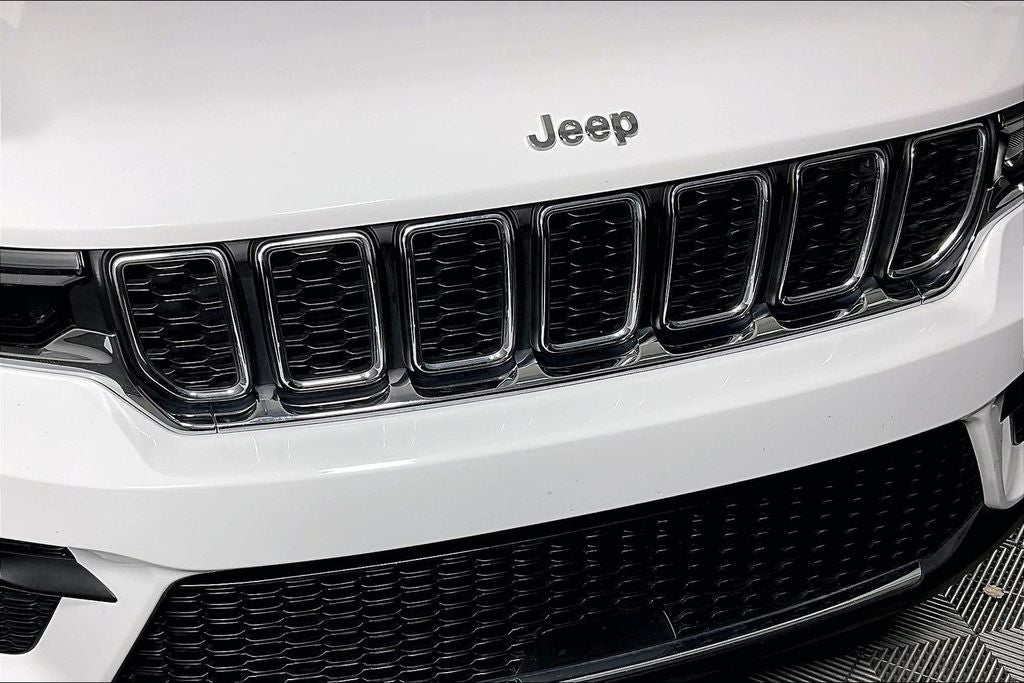 2023 Jeep Grand Cherokee Laredo