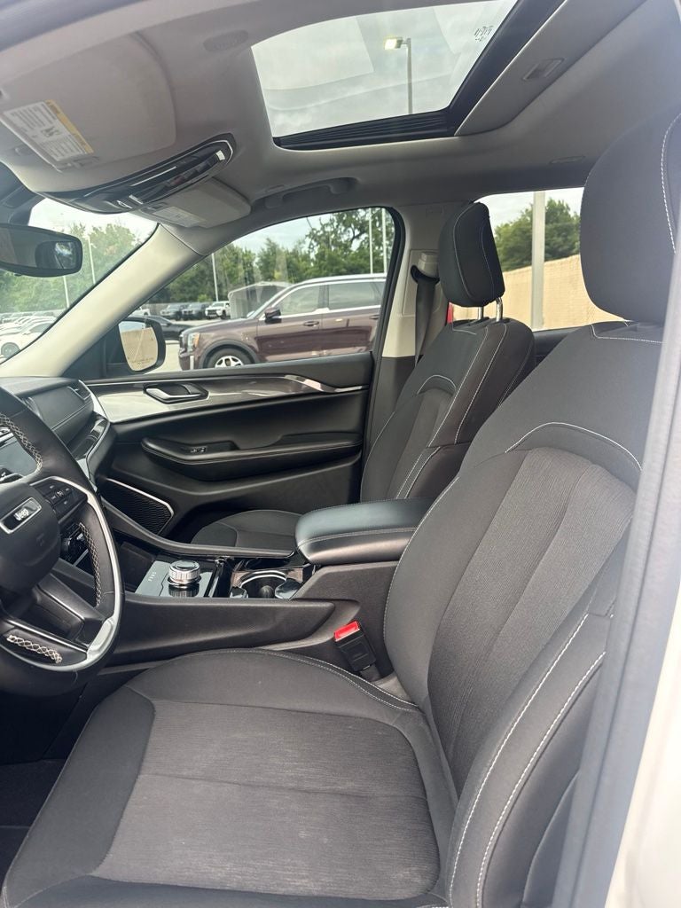 2022 Jeep Grand Cherokee L Laredo