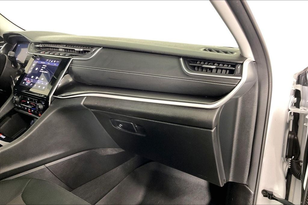 2022 Jeep Grand Cherokee L Laredo