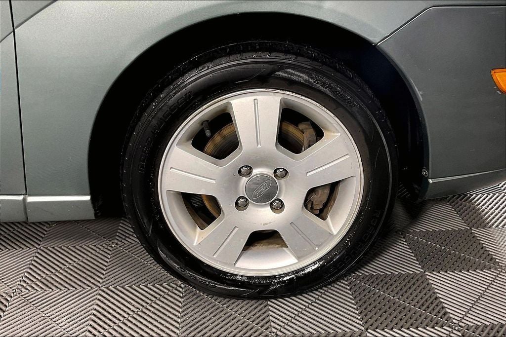 2005 Ford Focus ZX4 S