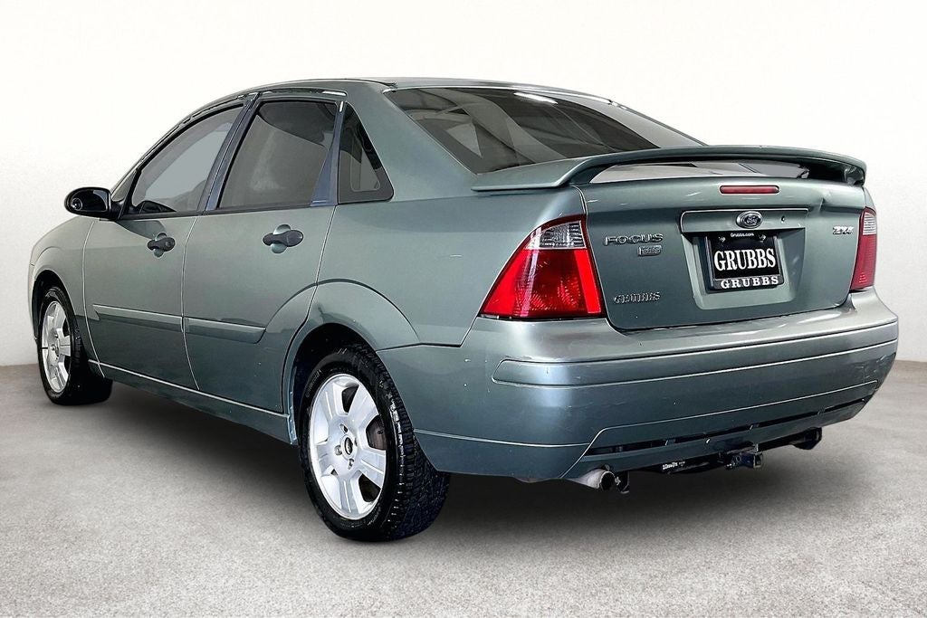2005 Ford Focus ZX4 S