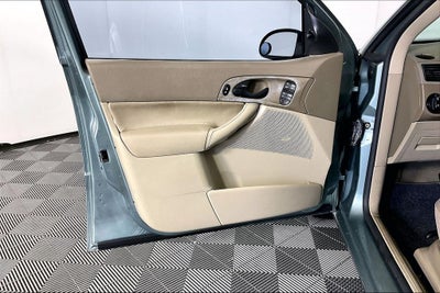 2005 Ford Focus ZX4 S