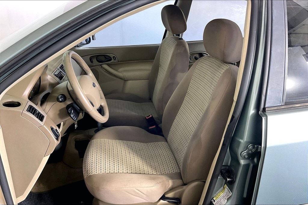 2005 Ford Focus ZX4 S
