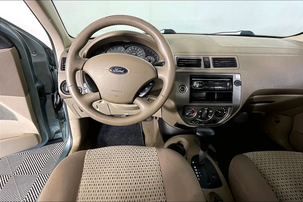 2005 Ford Focus ZX4 S