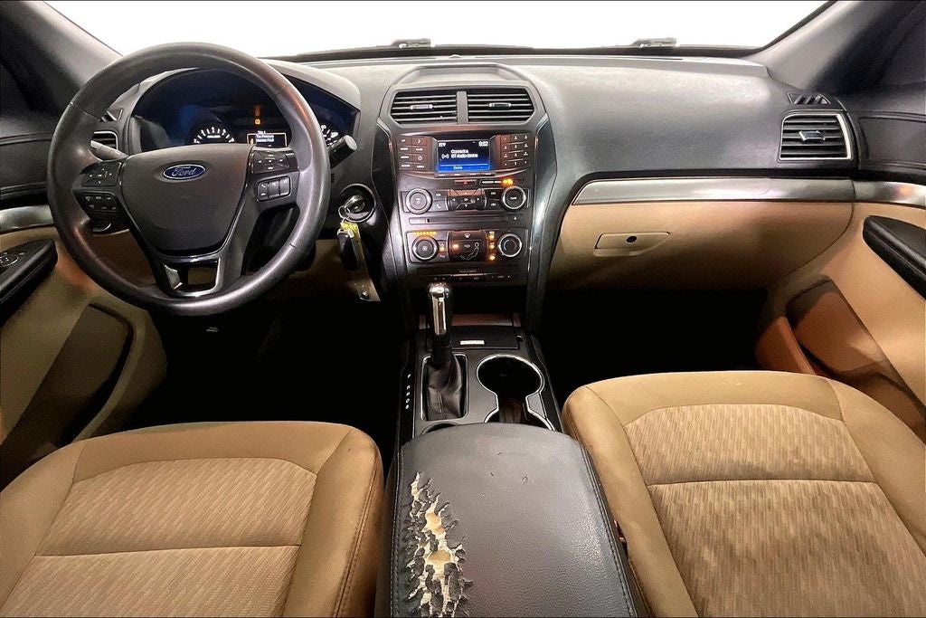 2017 Ford Explorer Base