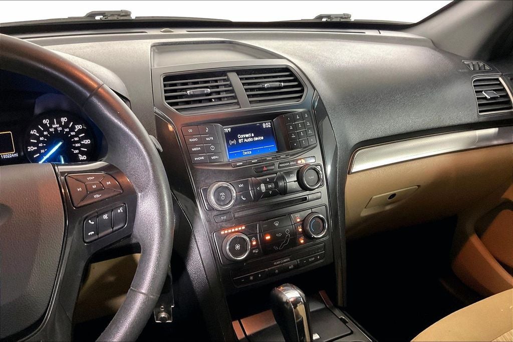 2017 Ford Explorer Base