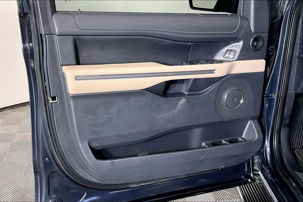 2023 Ford Expedition XLT