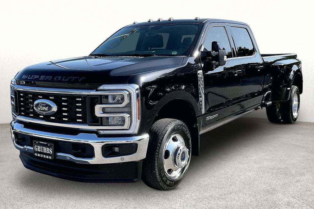 2025 Ford F-350SD Lariat DRW