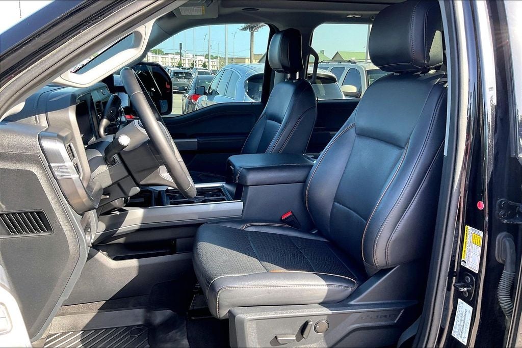 2025 Ford F-350SD Lariat DRW