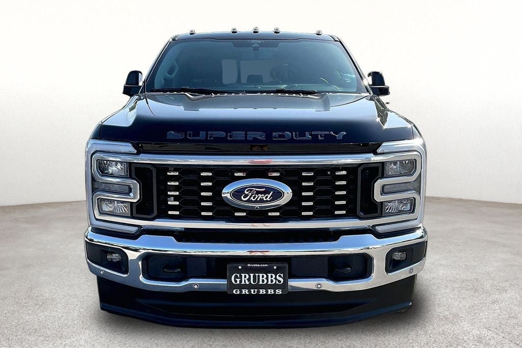 2025 Ford F-350SD Lariat DRW