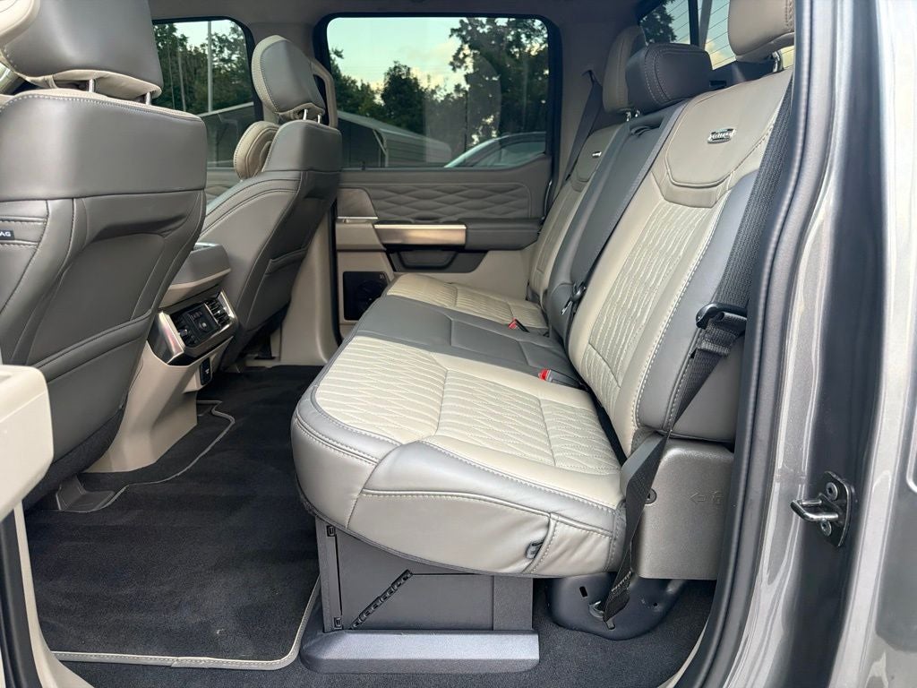 2025 Ford F-450SD Platinum DRW