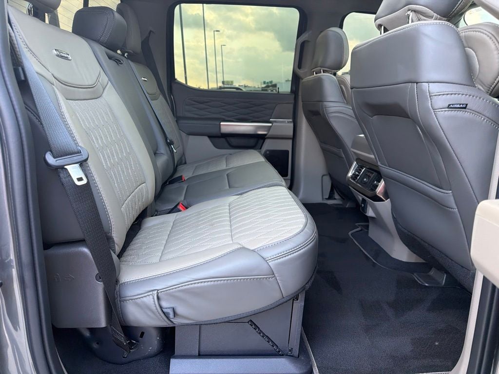 2025 Ford F-450SD Platinum DRW
