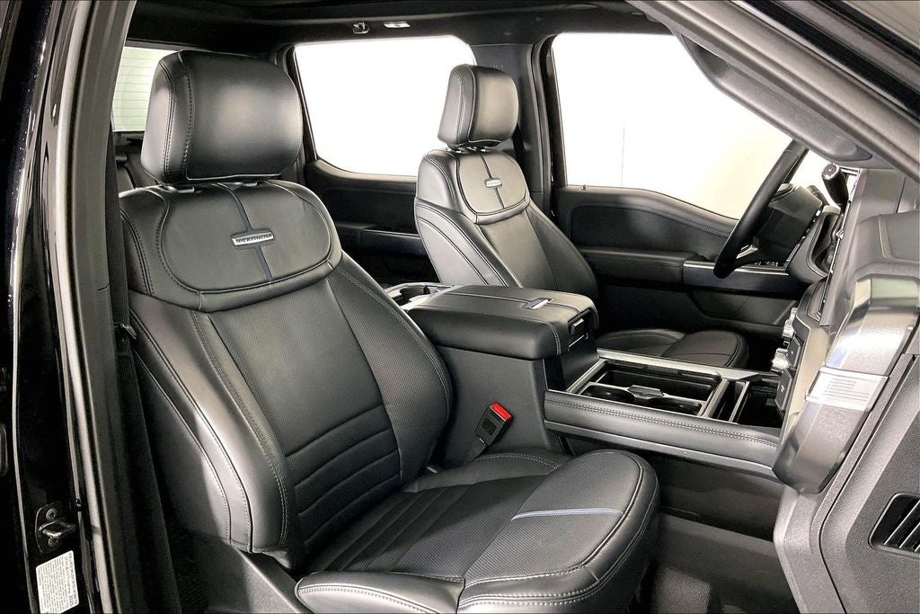 2025 Ford F-450SD Platinum DRW