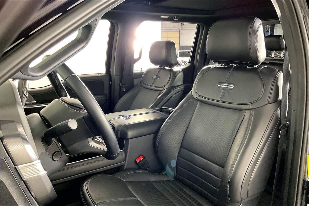 2025 Ford F-450SD Platinum DRW