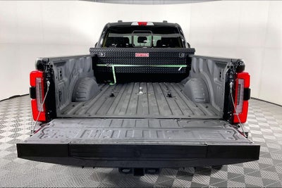 2025 Ford F-450SD Platinum DRW