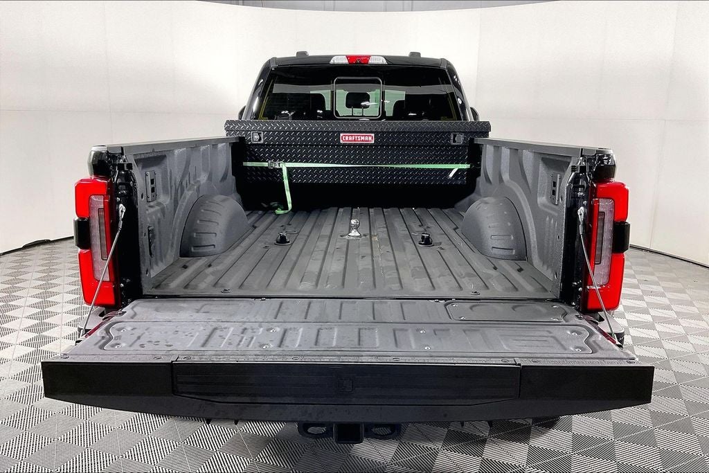 2025 Ford F-450SD Platinum DRW