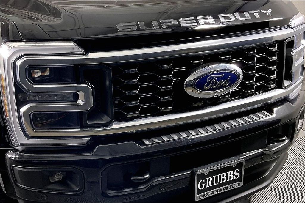 2025 Ford F-450SD Platinum DRW