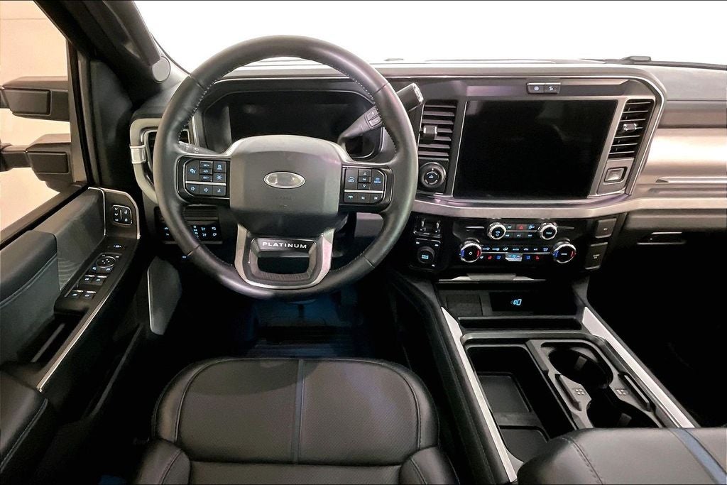 2025 Ford F-450SD Platinum DRW