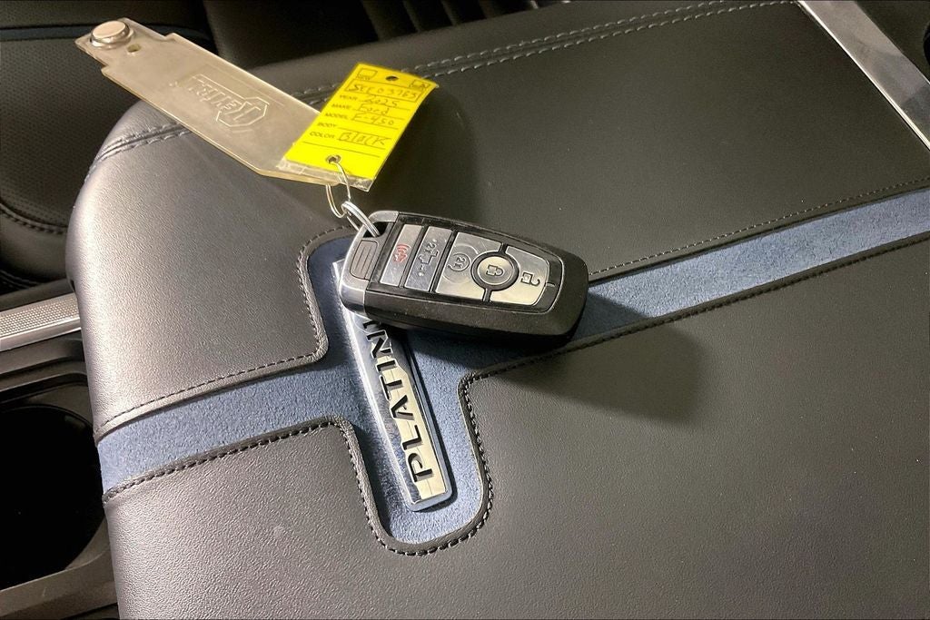 2025 Ford F-450SD Platinum DRW