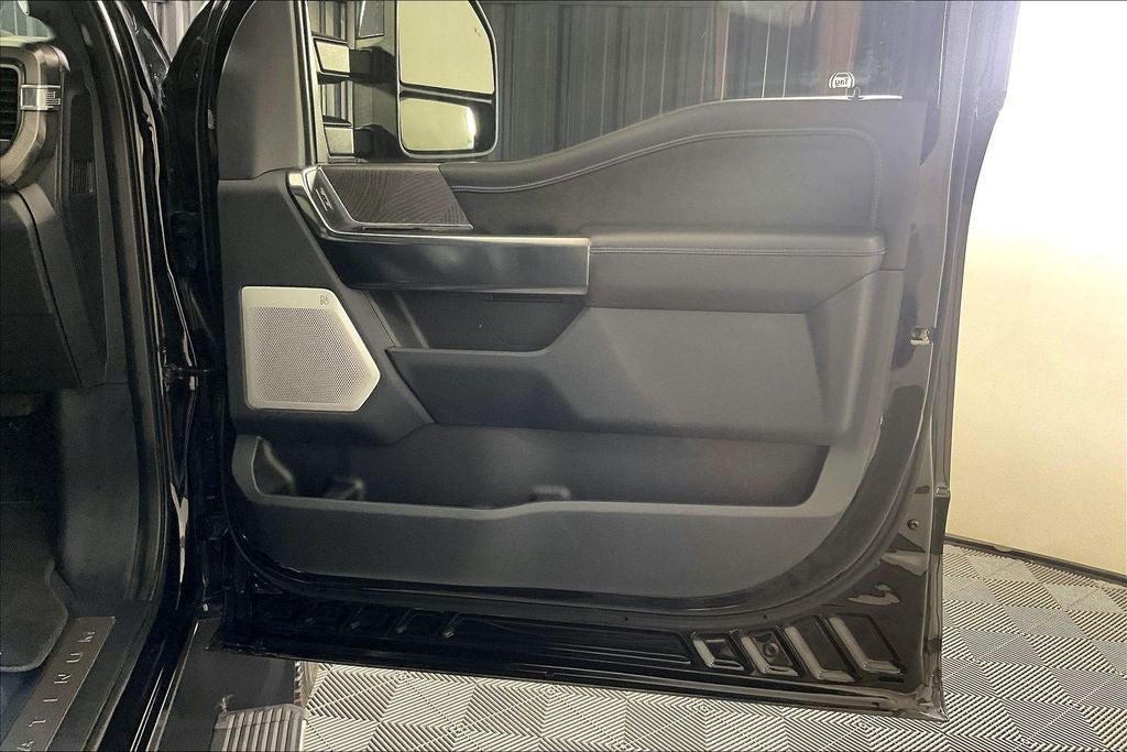 2025 Ford F-450SD Platinum DRW