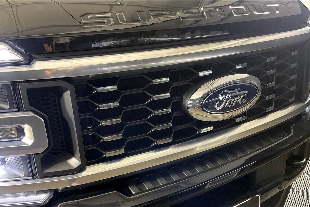2025 Ford F-450SD Platinum DRW