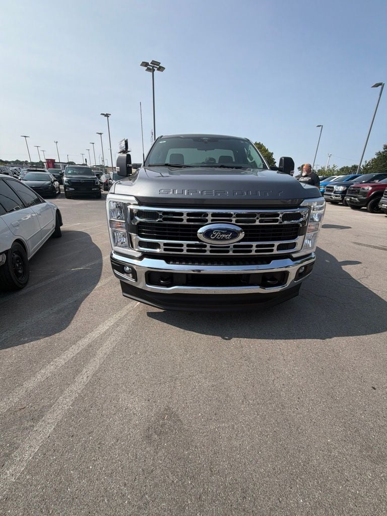 2025 Ford F-350SD XLT