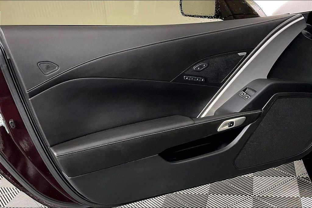 2017 Chevrolet Corvette Stingray Z51 2LT