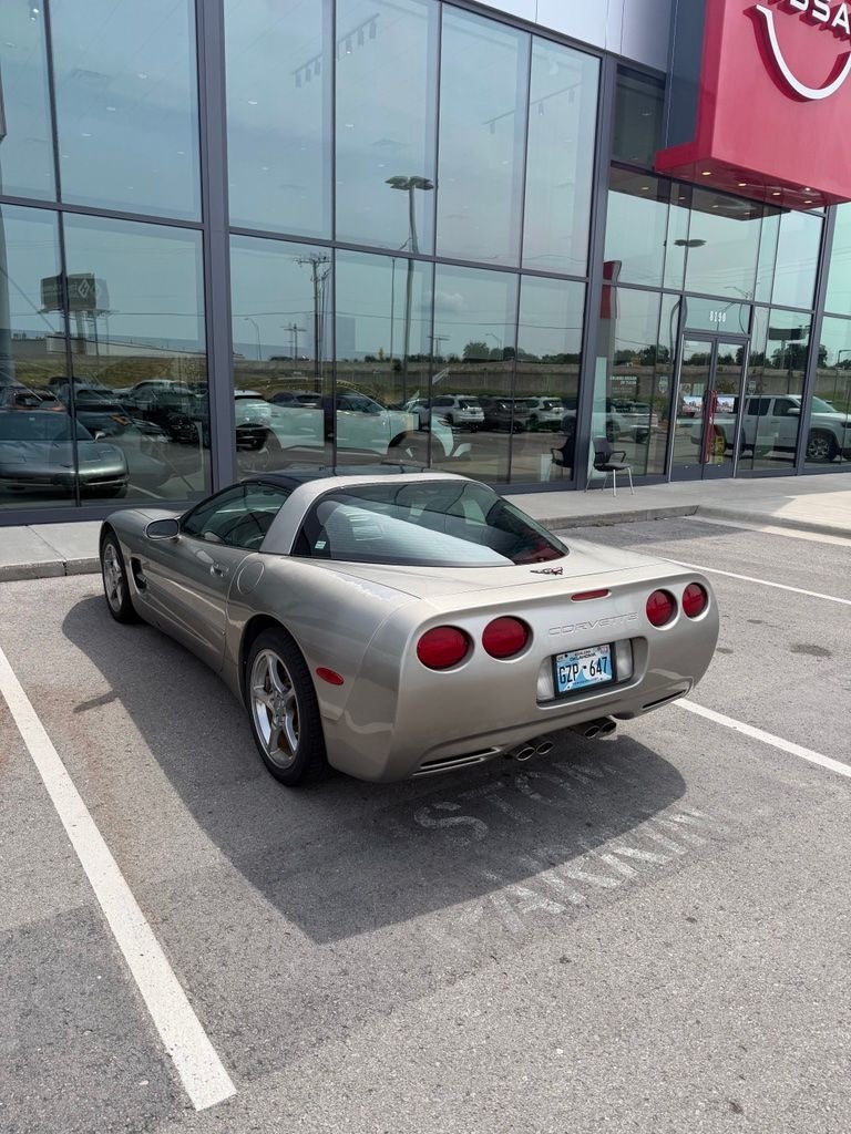 2000 Chevrolet Corvette Base