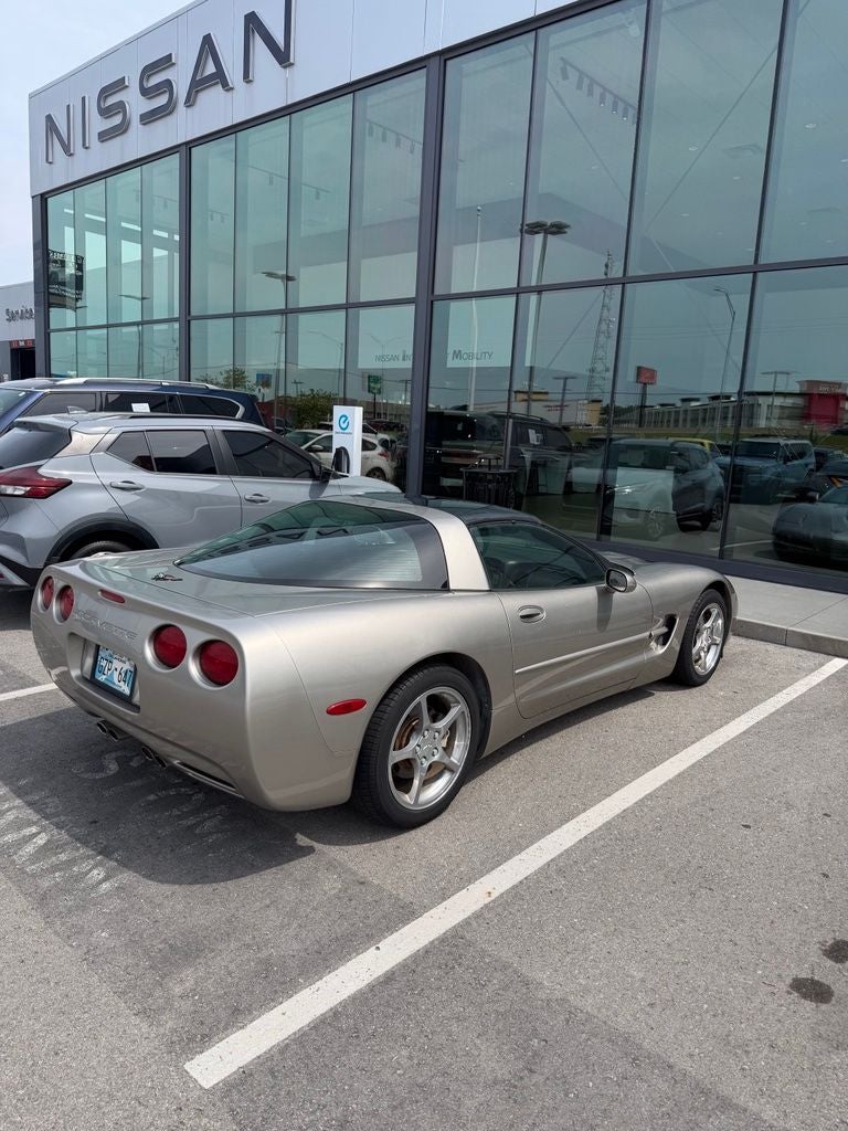2000 Chevrolet Corvette Base