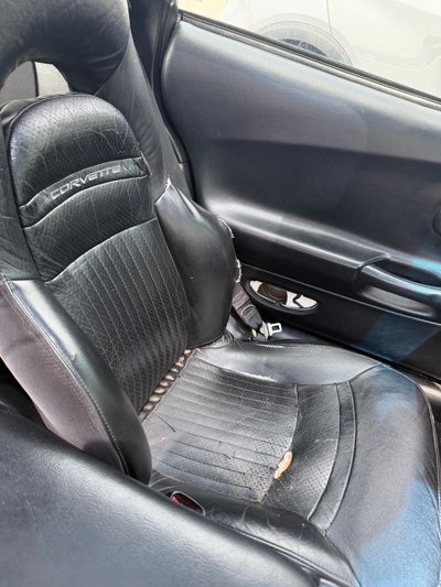 2000 Chevrolet Corvette Base