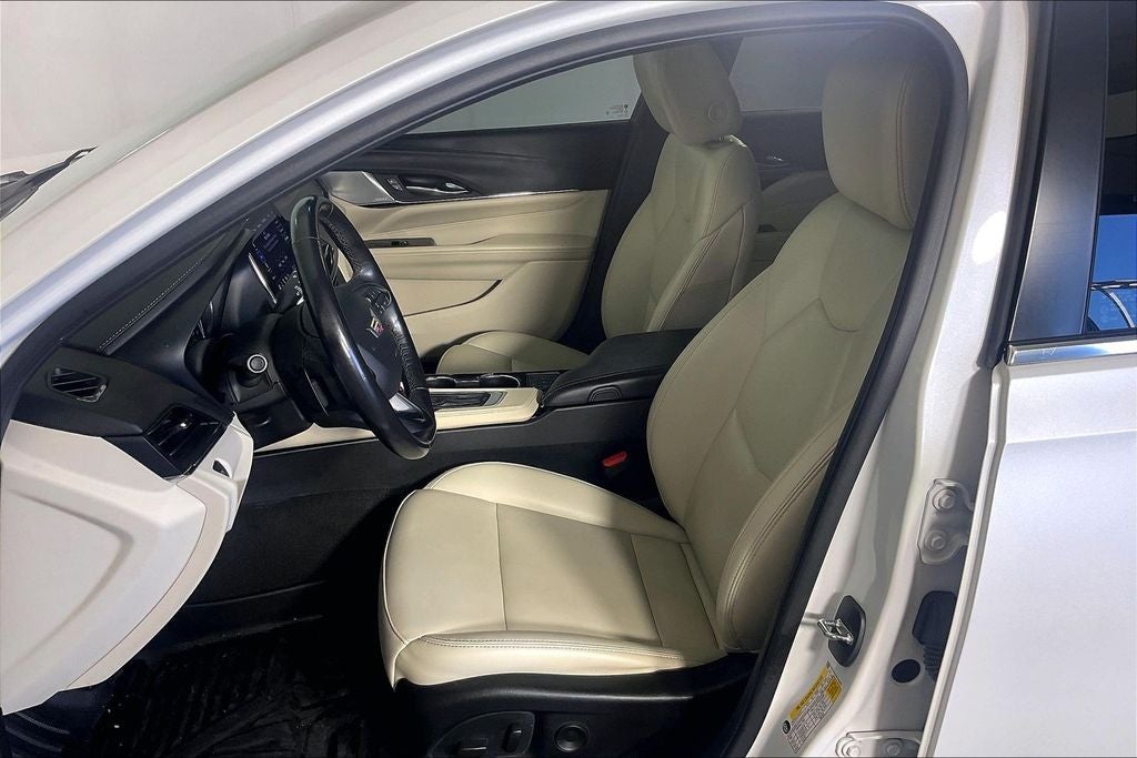 2023 Cadillac CT4 Luxury