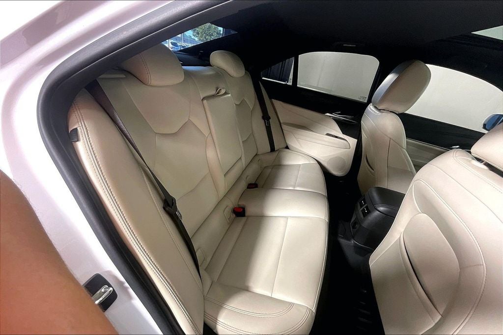2023 Cadillac CT4 Luxury