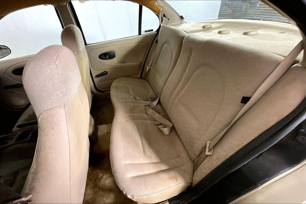 2002 Saturn SL1 Base