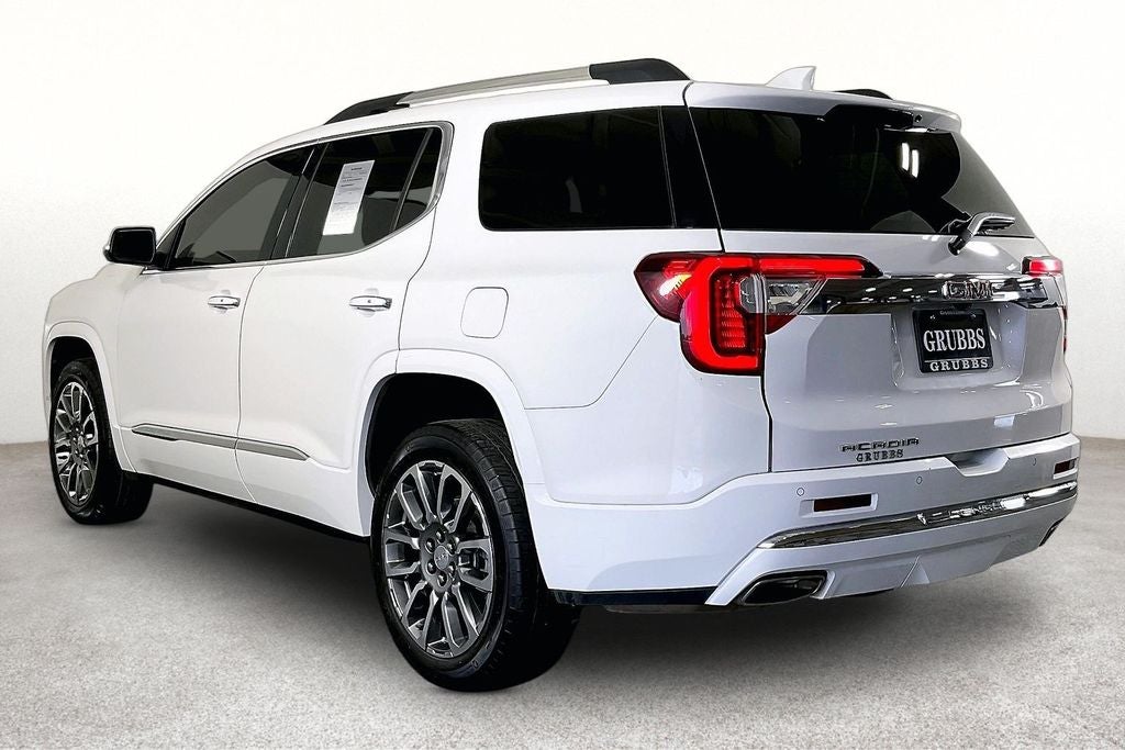2023 GMC Acadia Denali