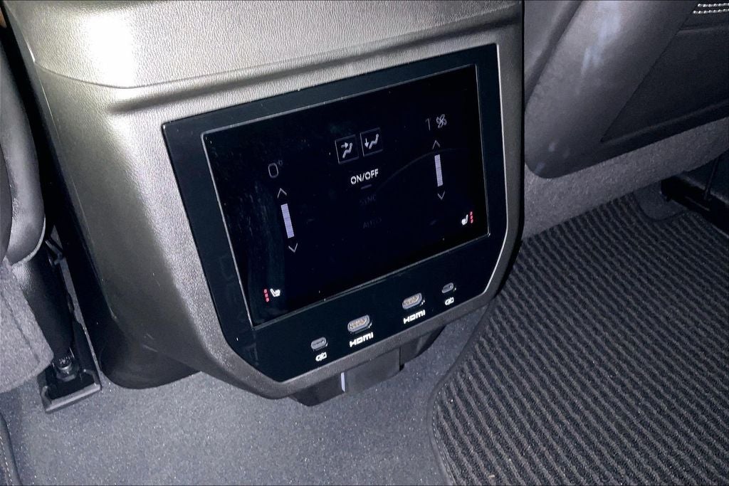 2025 GMC Yukon Denali Ultimate
