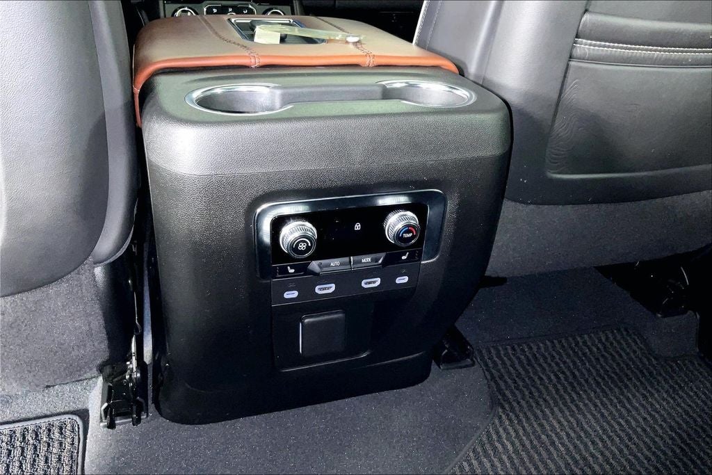 2024 GMC Yukon XL Denali Ultimate