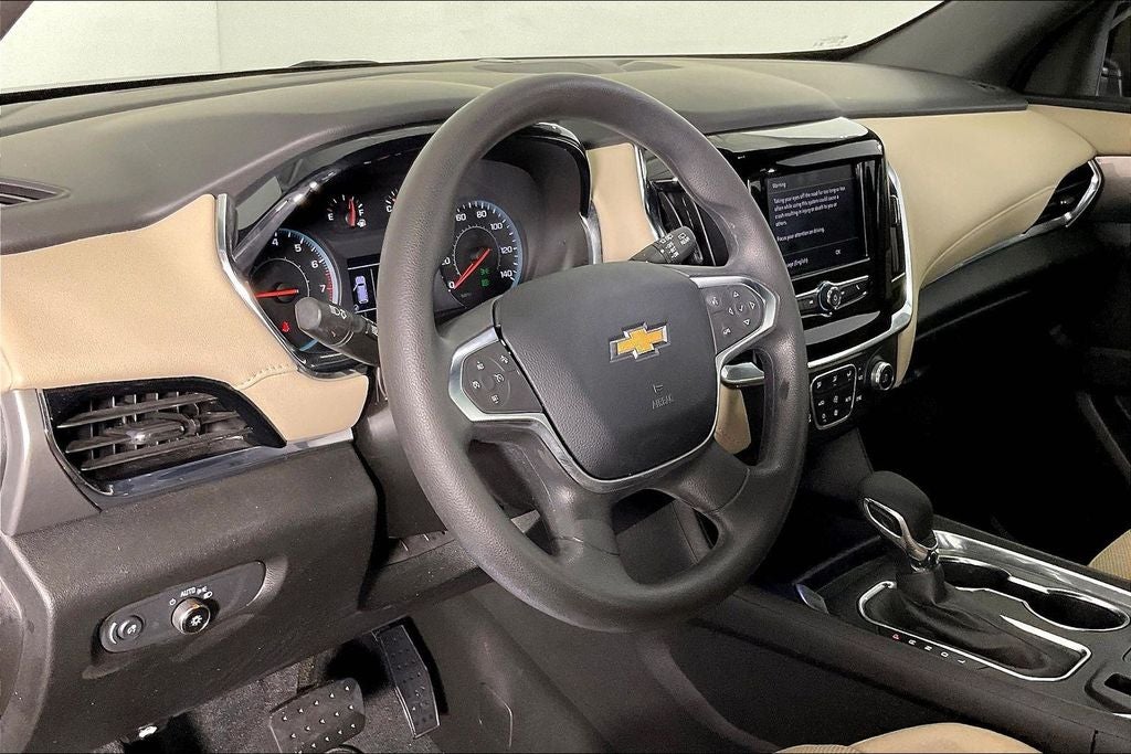 2023 Chevrolet Traverse LS
