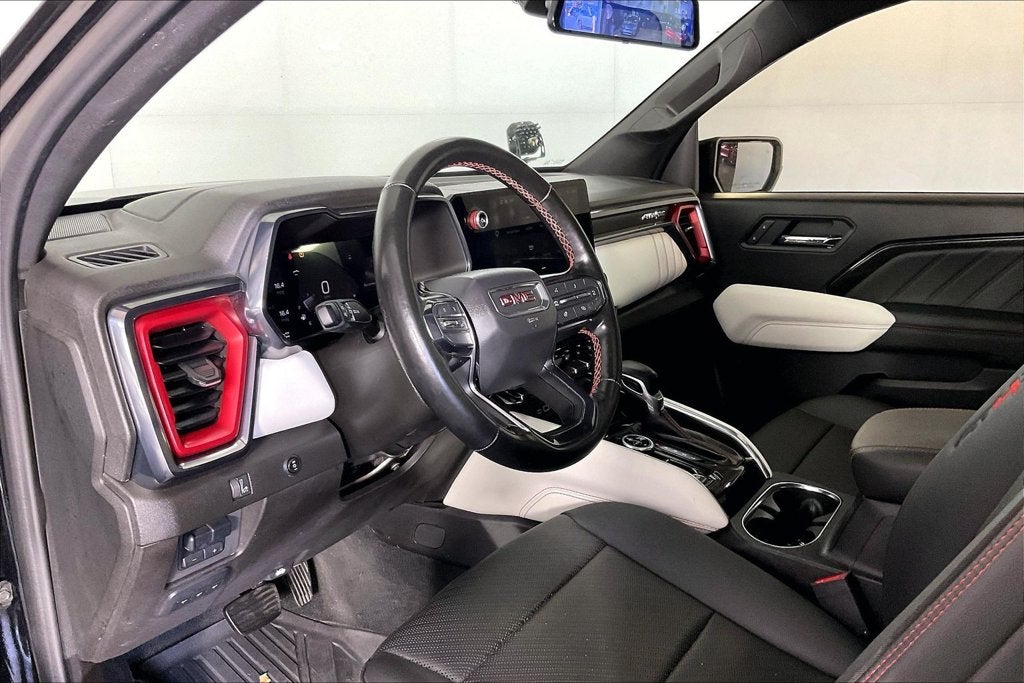 2025 GMC Canyon AT4