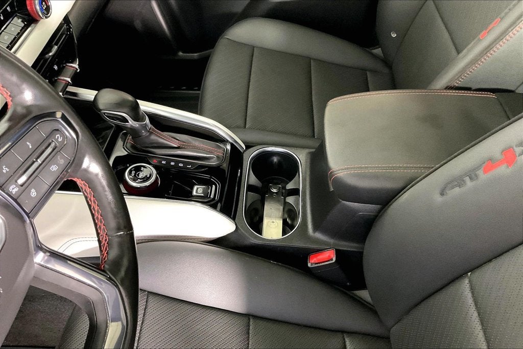 2025 GMC Canyon AT4