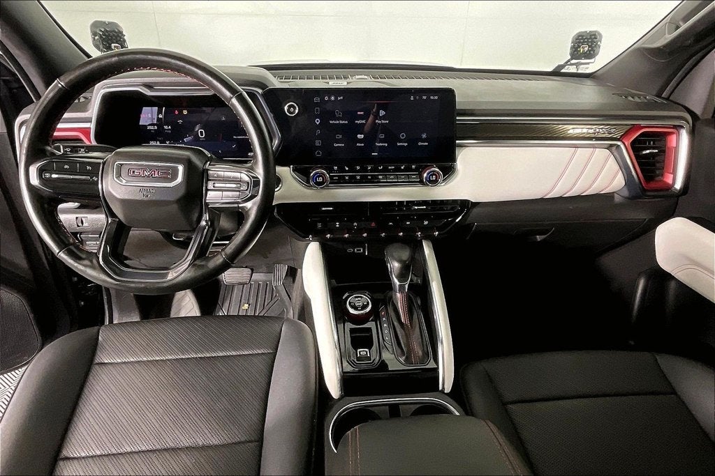 2025 GMC Canyon AT4