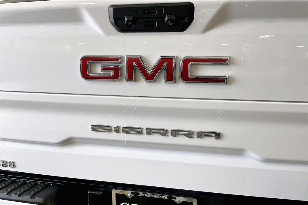 2025 GMC Sierra 1500 AT4