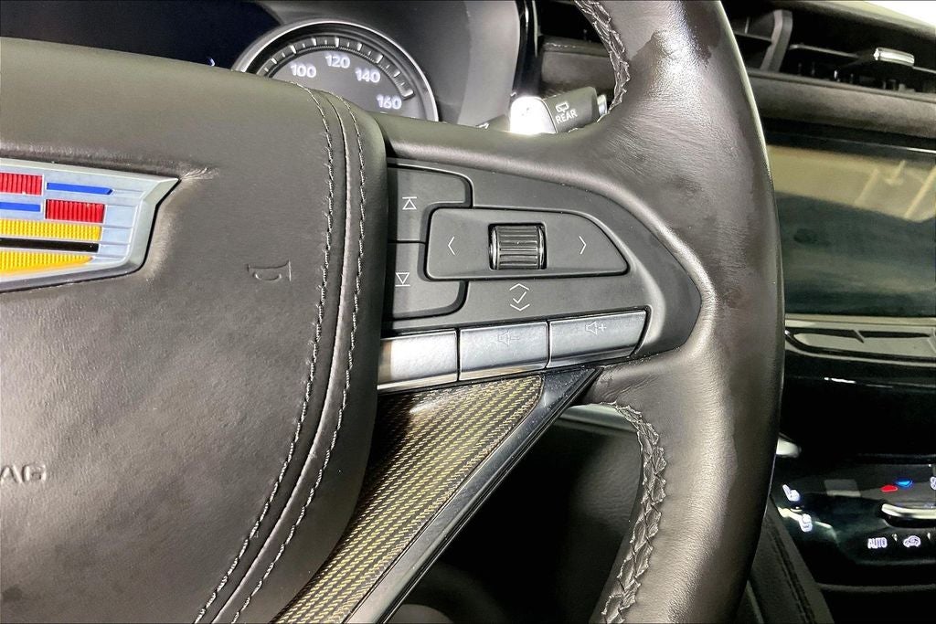 2024 Cadillac XT6 Sport
