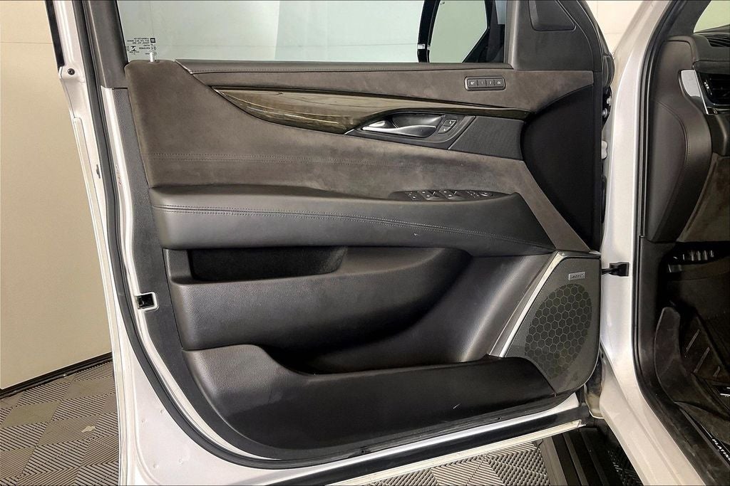 2018 Cadillac Escalade Platinum Edition