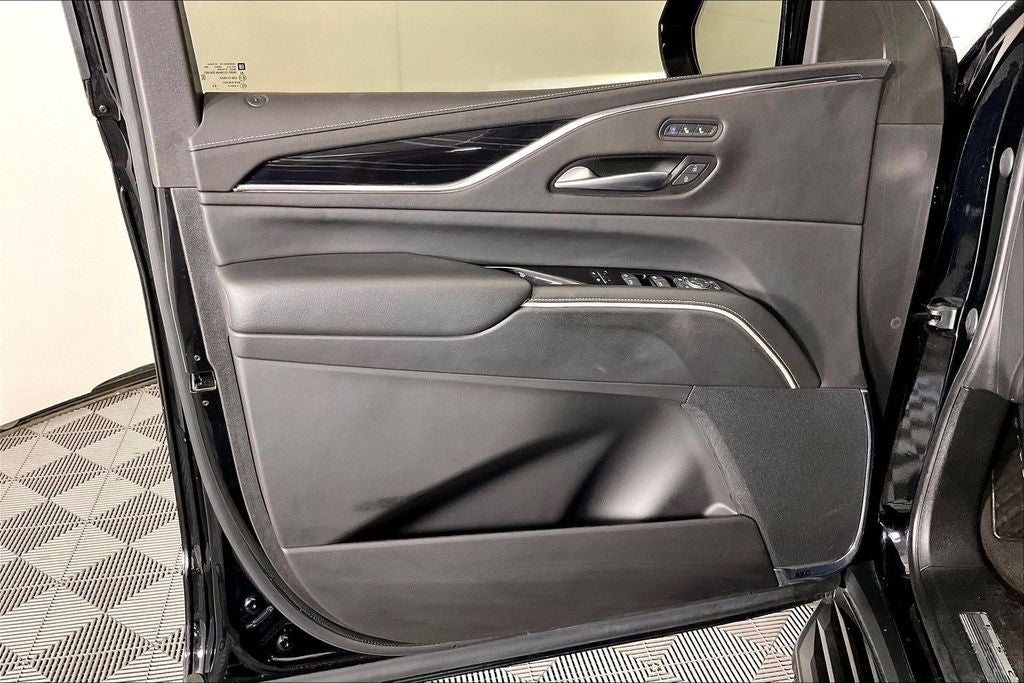 2023 Cadillac Escalade Sport