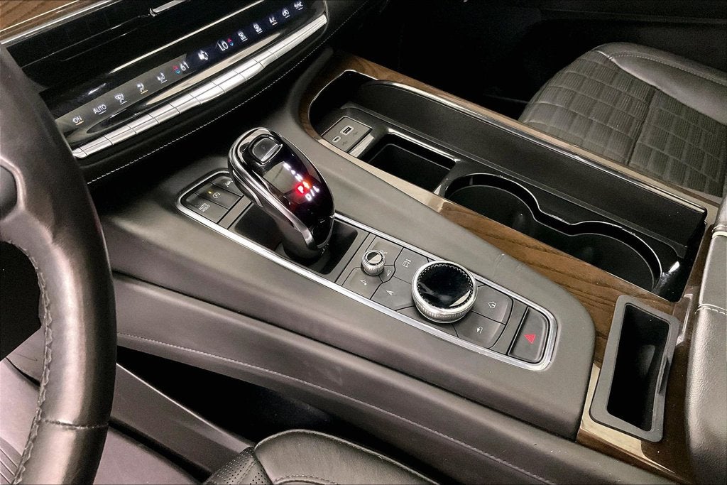 2023 Cadillac Escalade Sport Platinum
