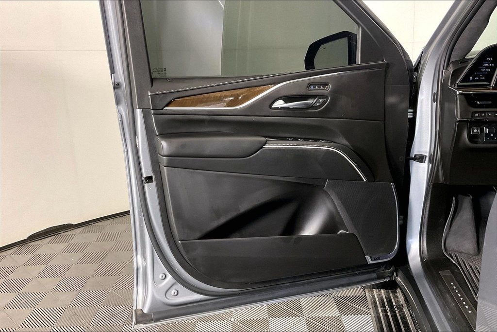 2023 Cadillac Escalade Sport Platinum